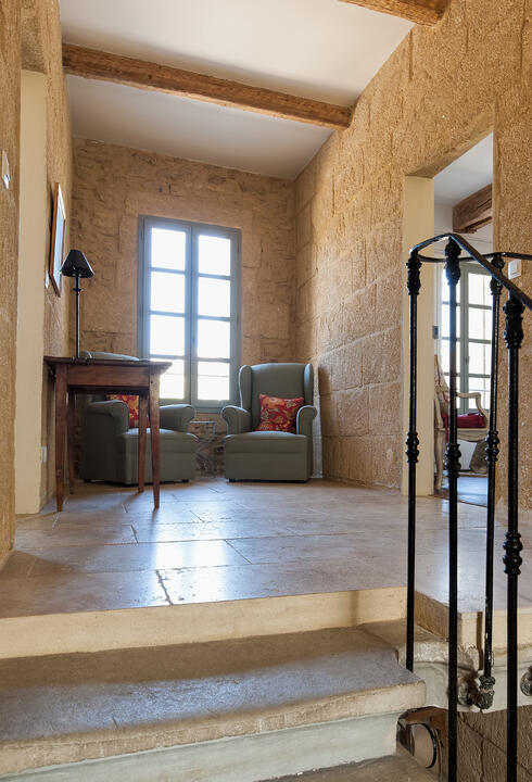 56 - Mas Pont-du-Gard: Villa: Interior