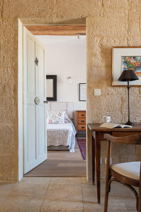 57 - Mas Pont-du-Gard: Villa: Interior