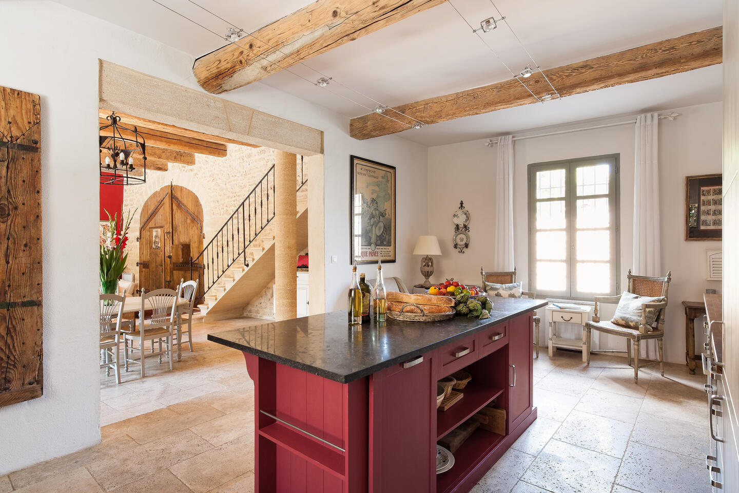 17 - Mas Pont-du-Gard: Villa: Interior