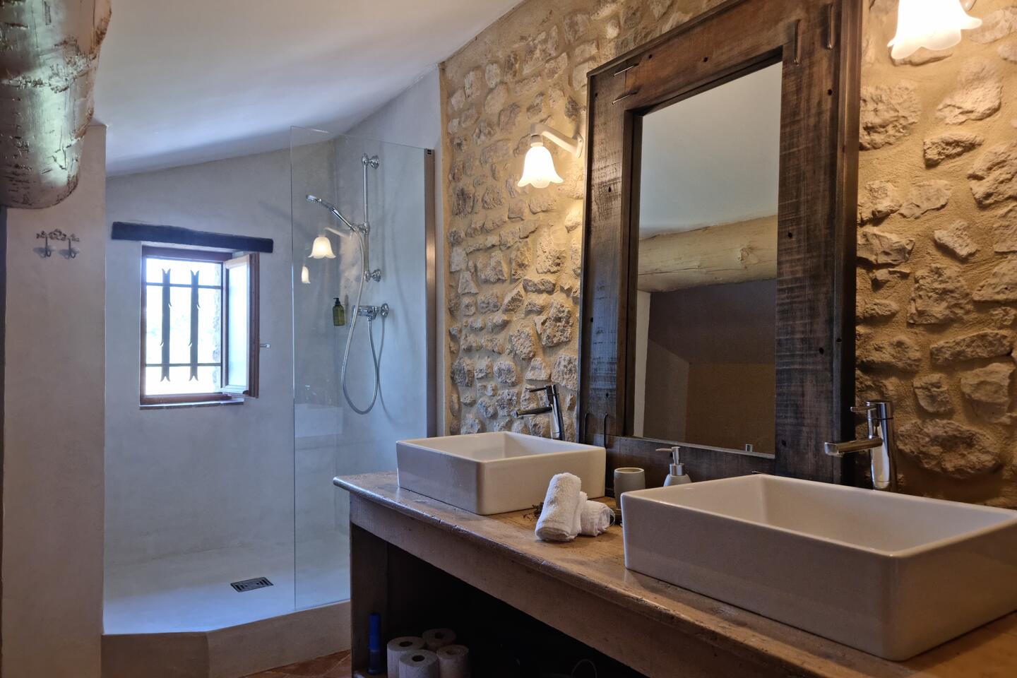 24 - Mas Cerisiers: Villa: Bathroom
