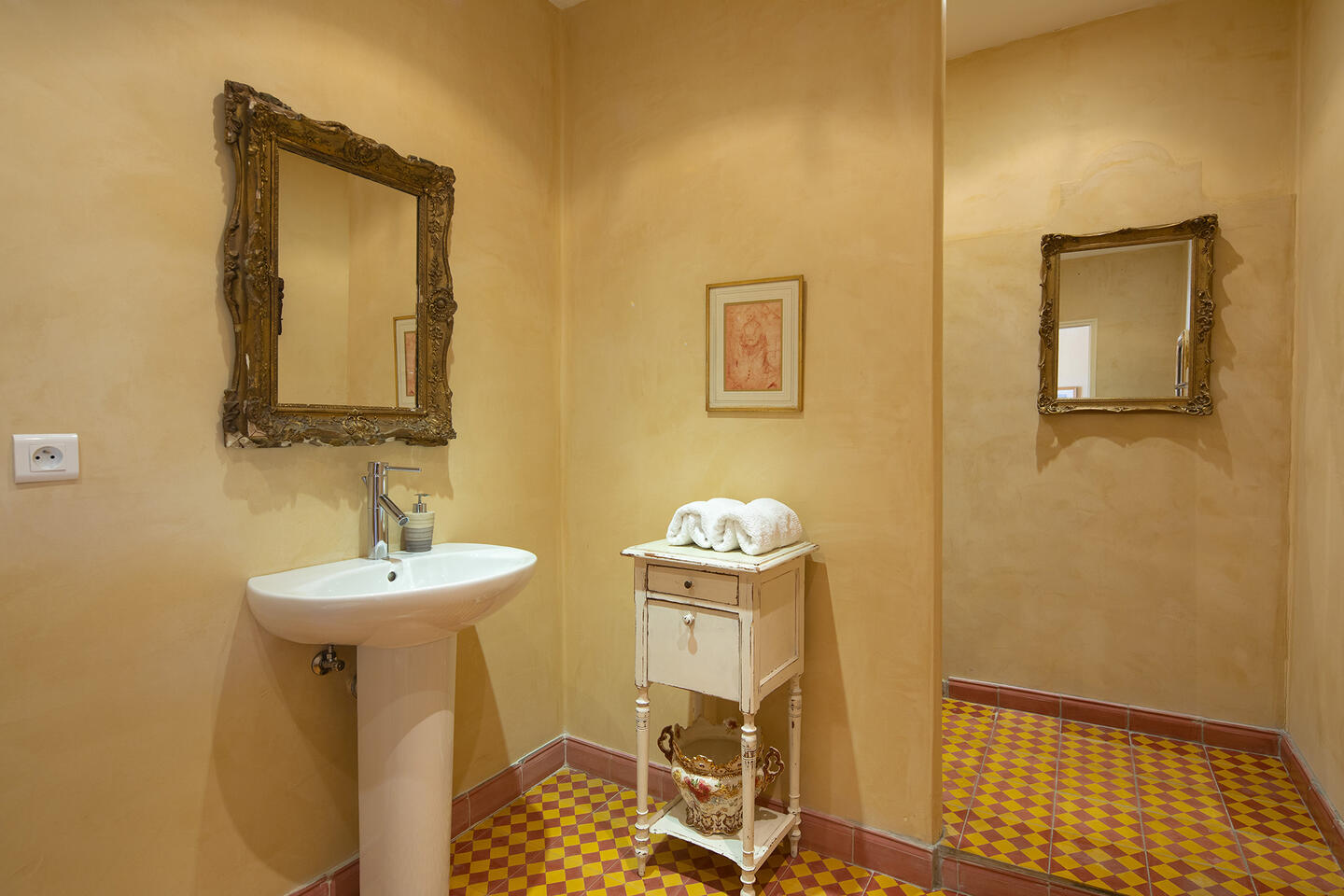 15 - La Bastide des Pins: Villa: Bathroom