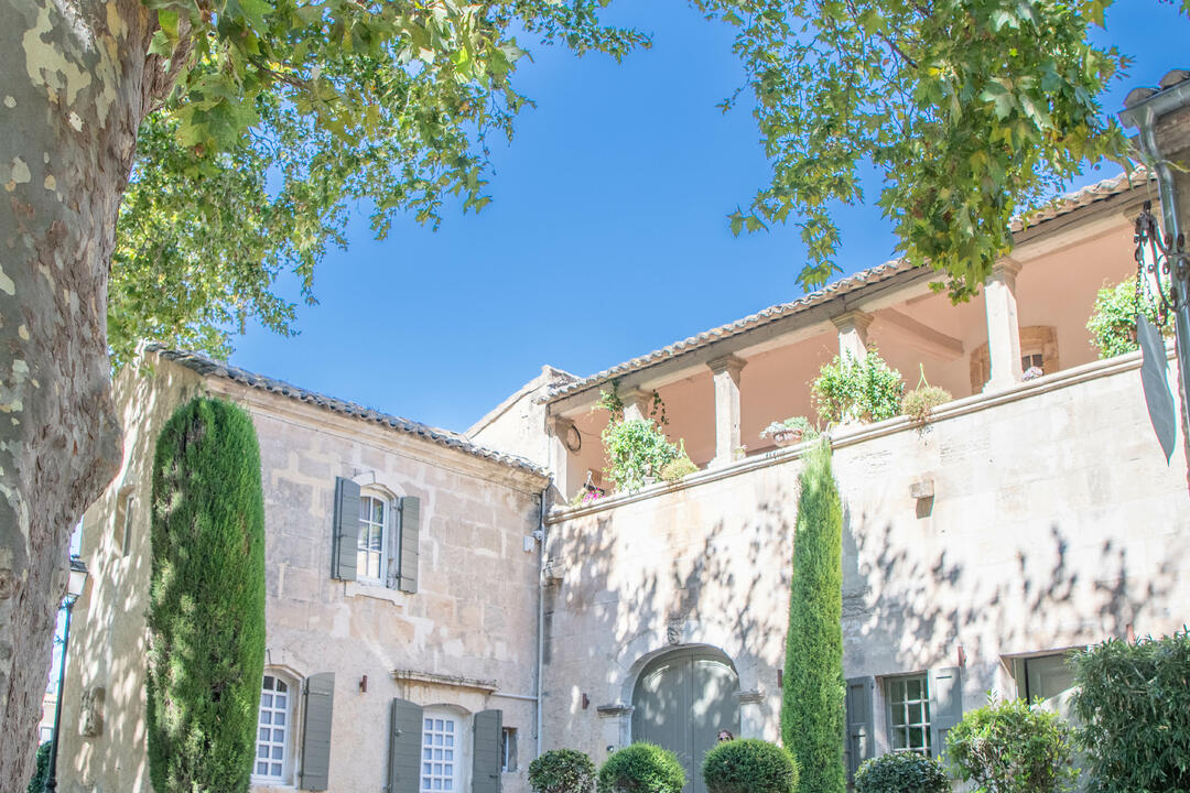 Luxuriöses Anwesen im Herzen von Paradou mit Concierge und beheiztem Pool 6 - Le Joyau de Paradou: Villa: Exterior