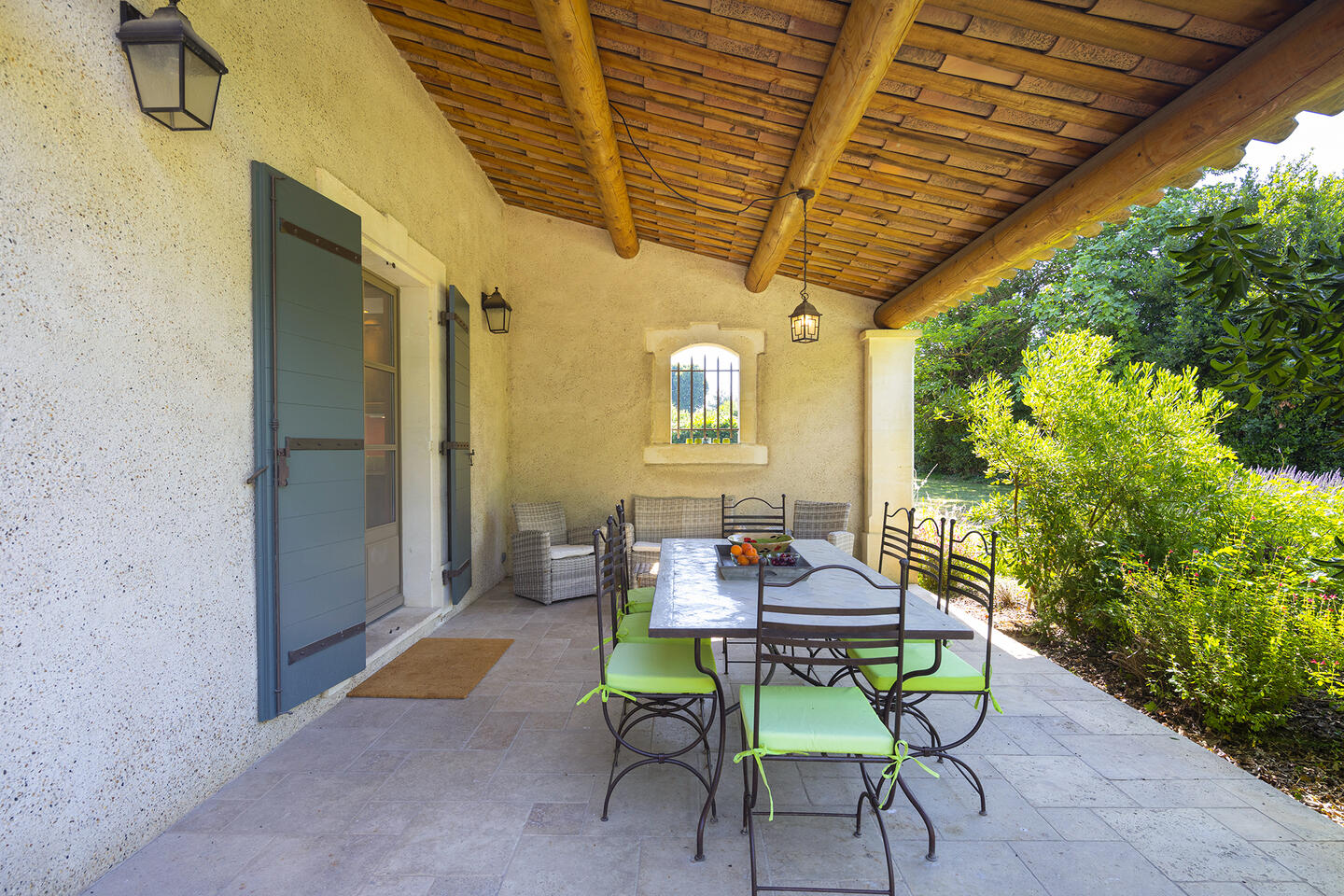 24 - Air-conditioned Bastide with swimming pool near the centre of Saint-Rémy: Villa: Interior