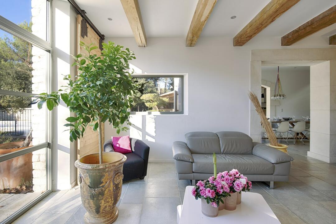 Boerderij met airconditioning, charme en eigentijds design 5 - Le Mas de la Pinède: Villa: Interior