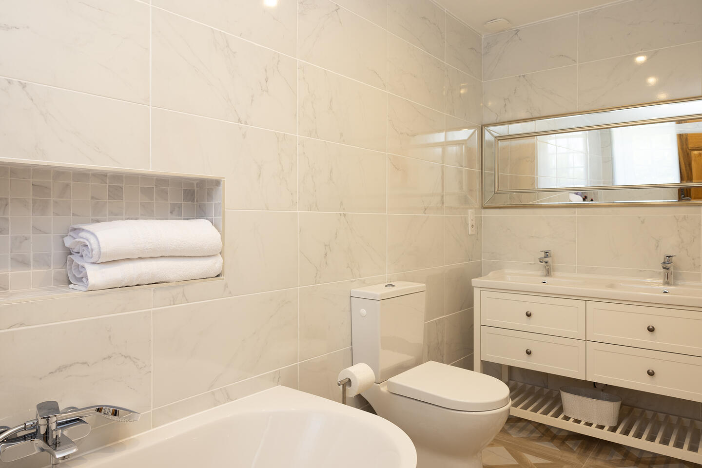 38 - La Bastide Lavande: Villa: Bathroom