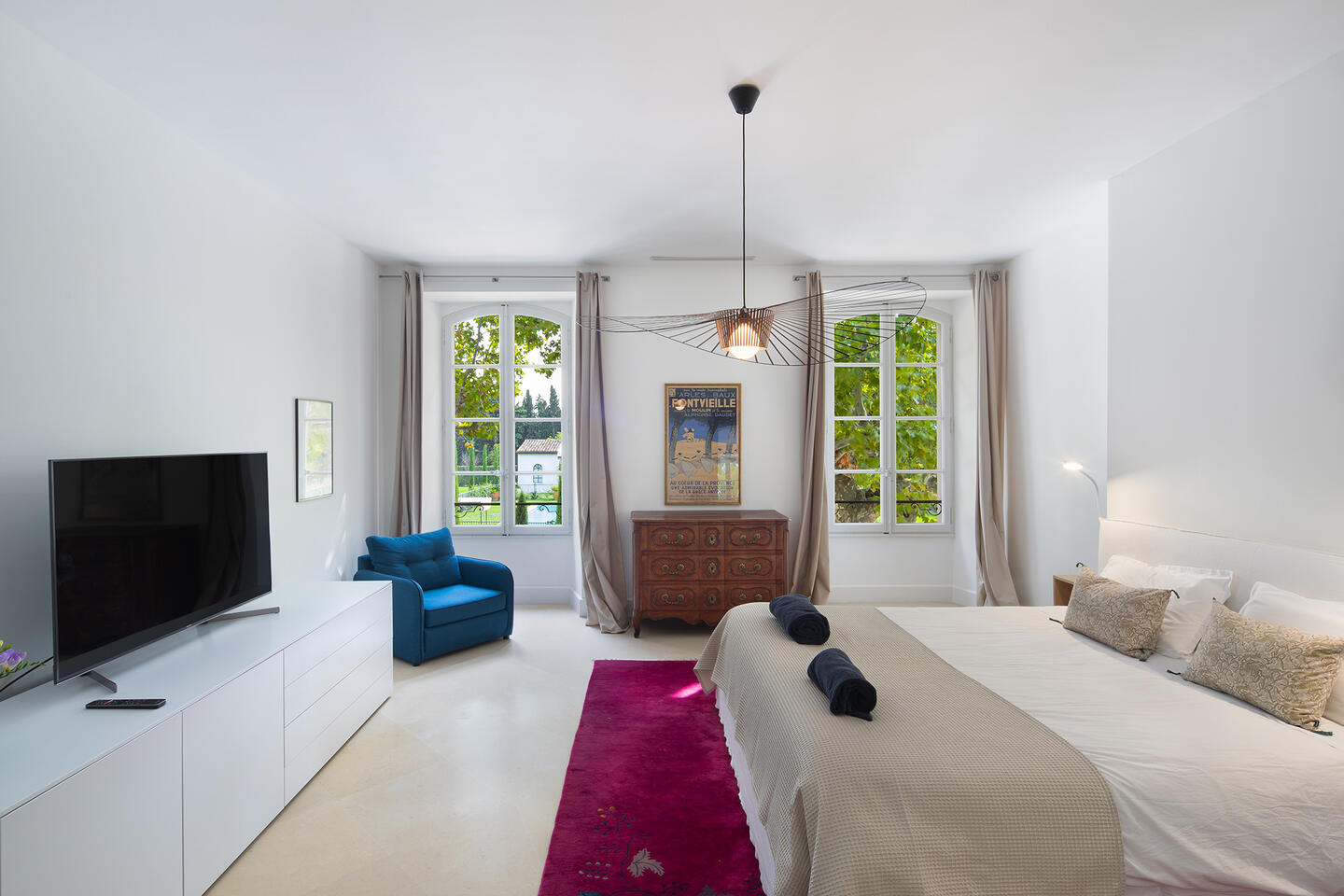 28 - Le Mas de La Crau: Villa: Bedroom