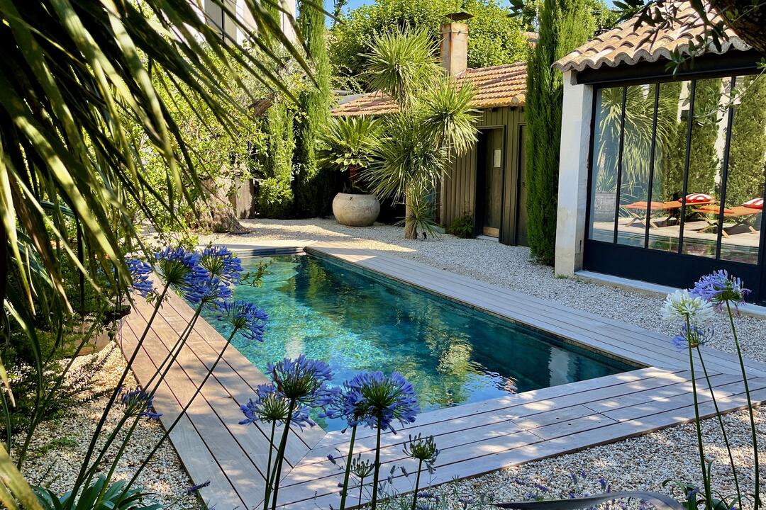 Maison de village avec piscine chauffée à Fontvieille 4 - L\'Hôtel Particulier: Villa: Pool