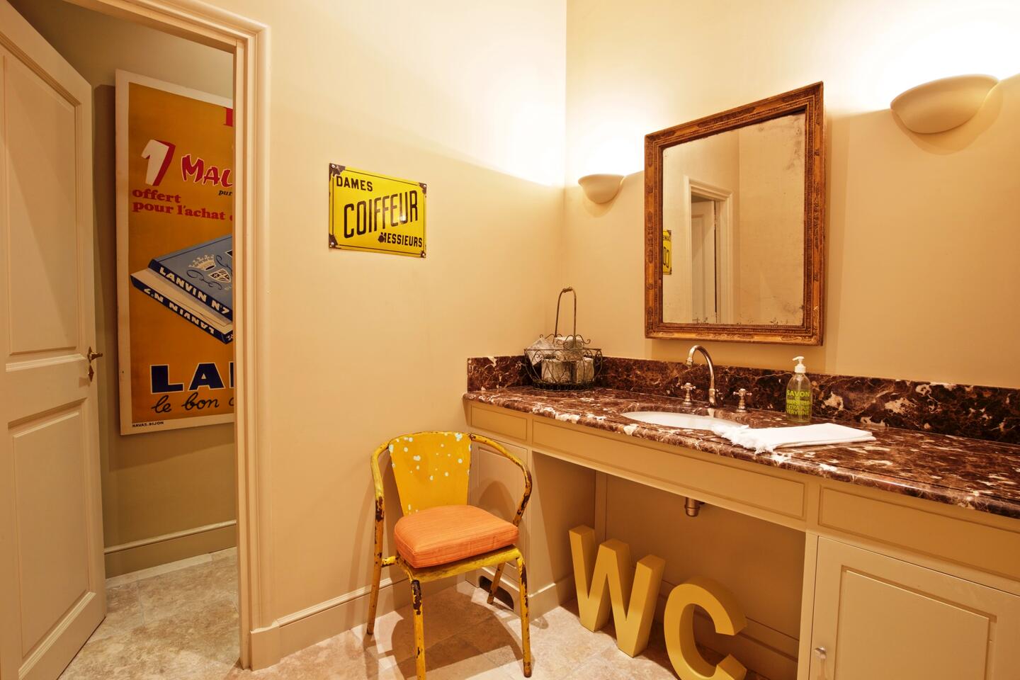 36 - Mas Provence: Villa: Bathroom