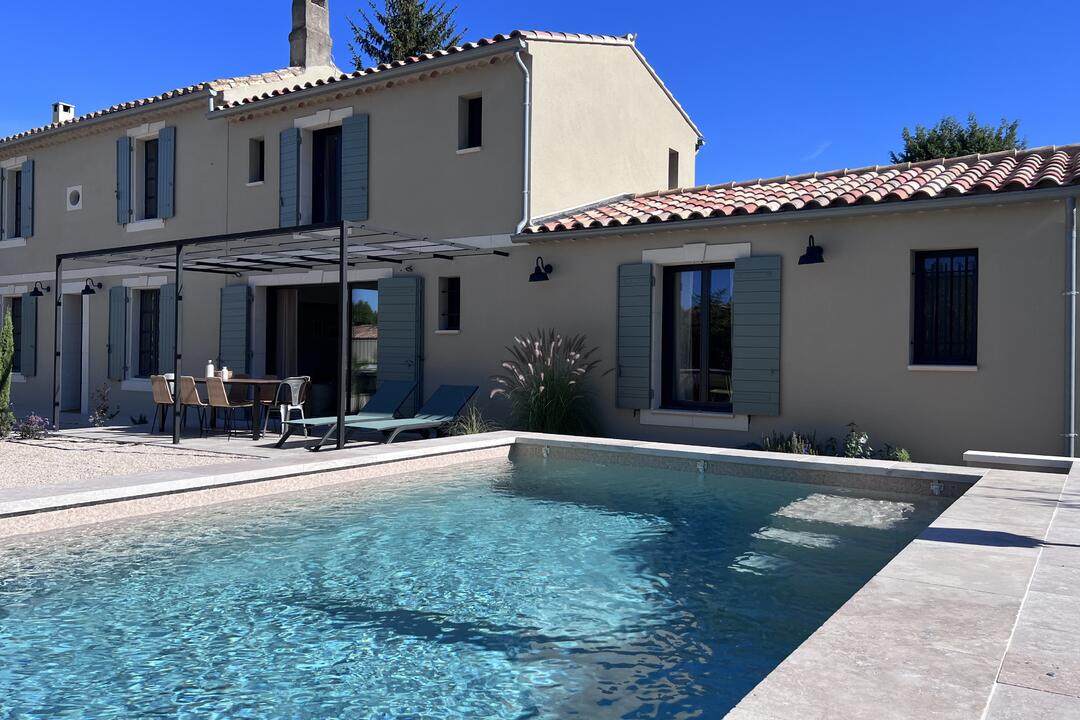 Charming house in the Provençal village of Fontvieille 5 - Mazet de Fontvieille: Villa: Pool