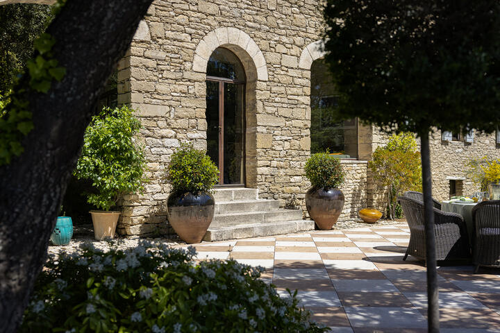 22 - Un Secret Provençal: Villa: Exterior