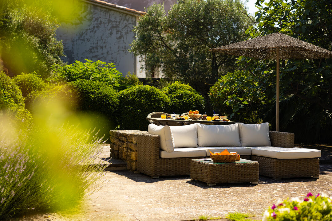 Wonderful Provençal Home to rent in Gordes 5 - Pine Lodge: Villa: Exterior