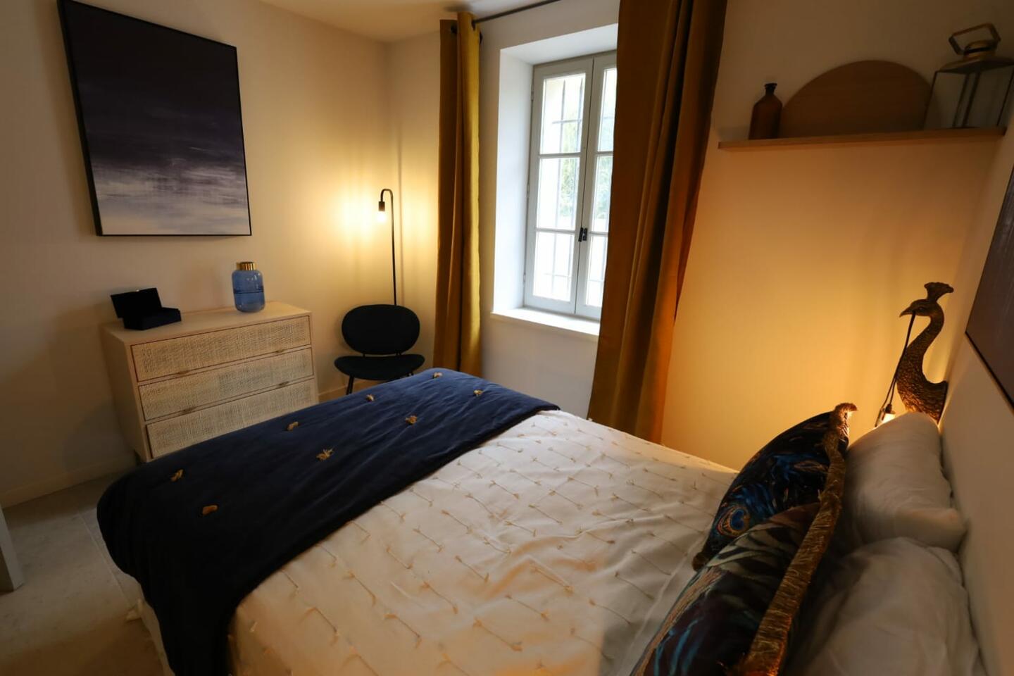 29 - Mas Van Gogh: Villa: Bedroom