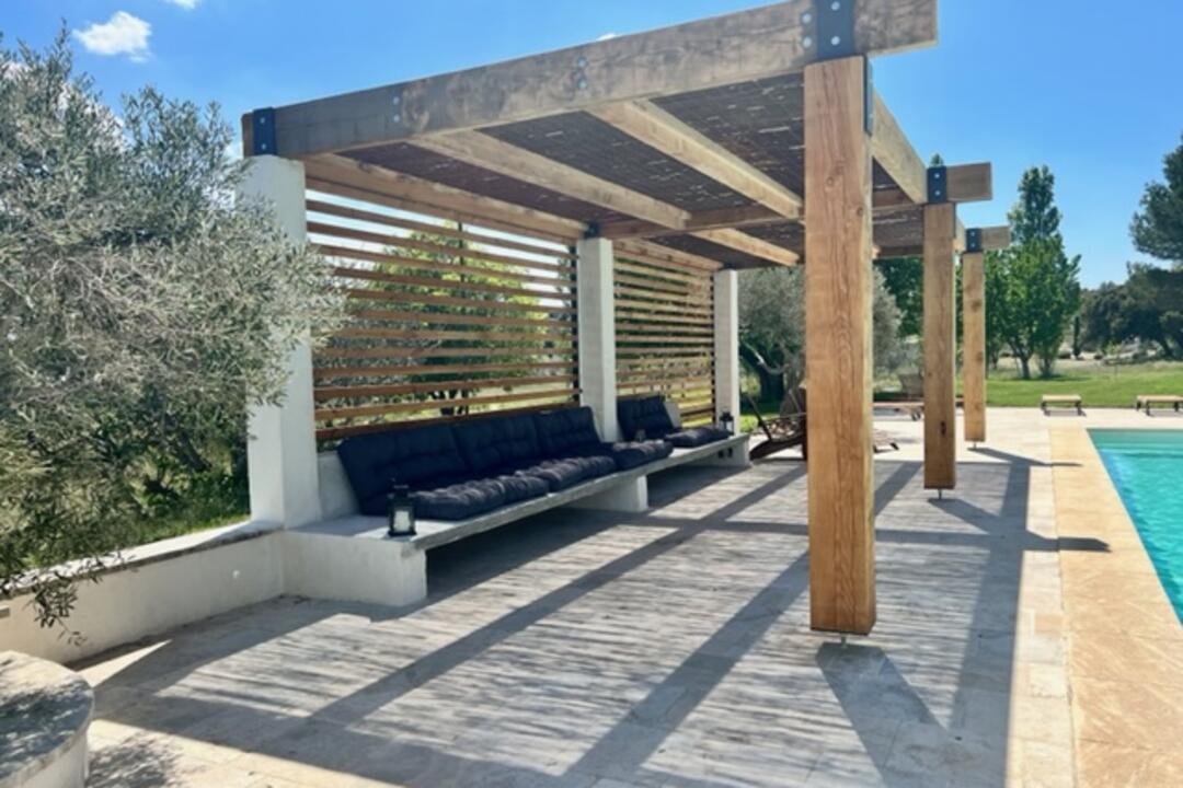 Mas restauré avec piscine privée près des Baux-de-Provence 4 - Les Jardins des Alpilles: Villa: Exterior