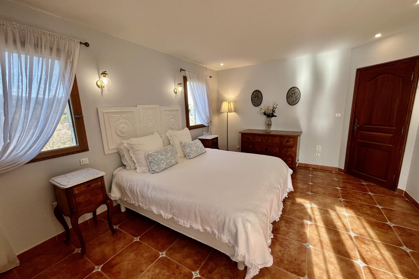 27 - Une maison dans Ménerbes: Villa: Bedroom