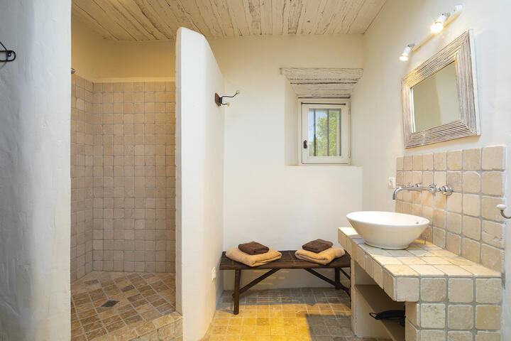 40 - Mas Bonnieux: Villa: Bathroom