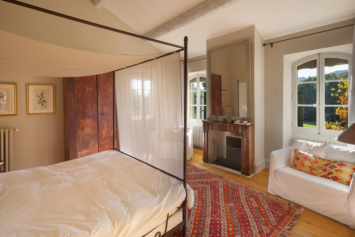48 - Mas Provence: Villa: Bedroom