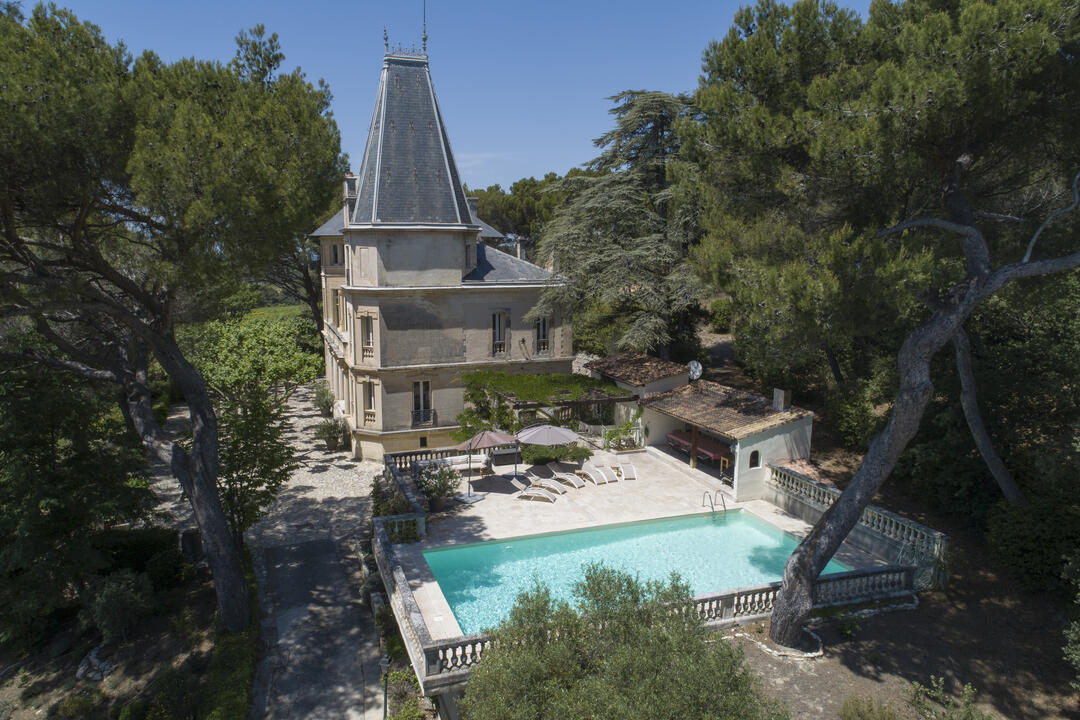 Château de luxe pour 12 personnes en Provence 4 - Château Vacqueyras: Villa: Pool