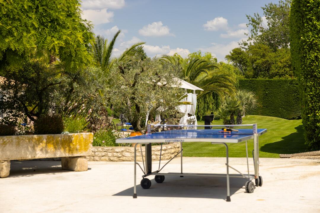 Mas avec piscine chauffée à Saint-Rémy-de-Provence 5 - Mas de l\'Oiseau: Villa: Exterior