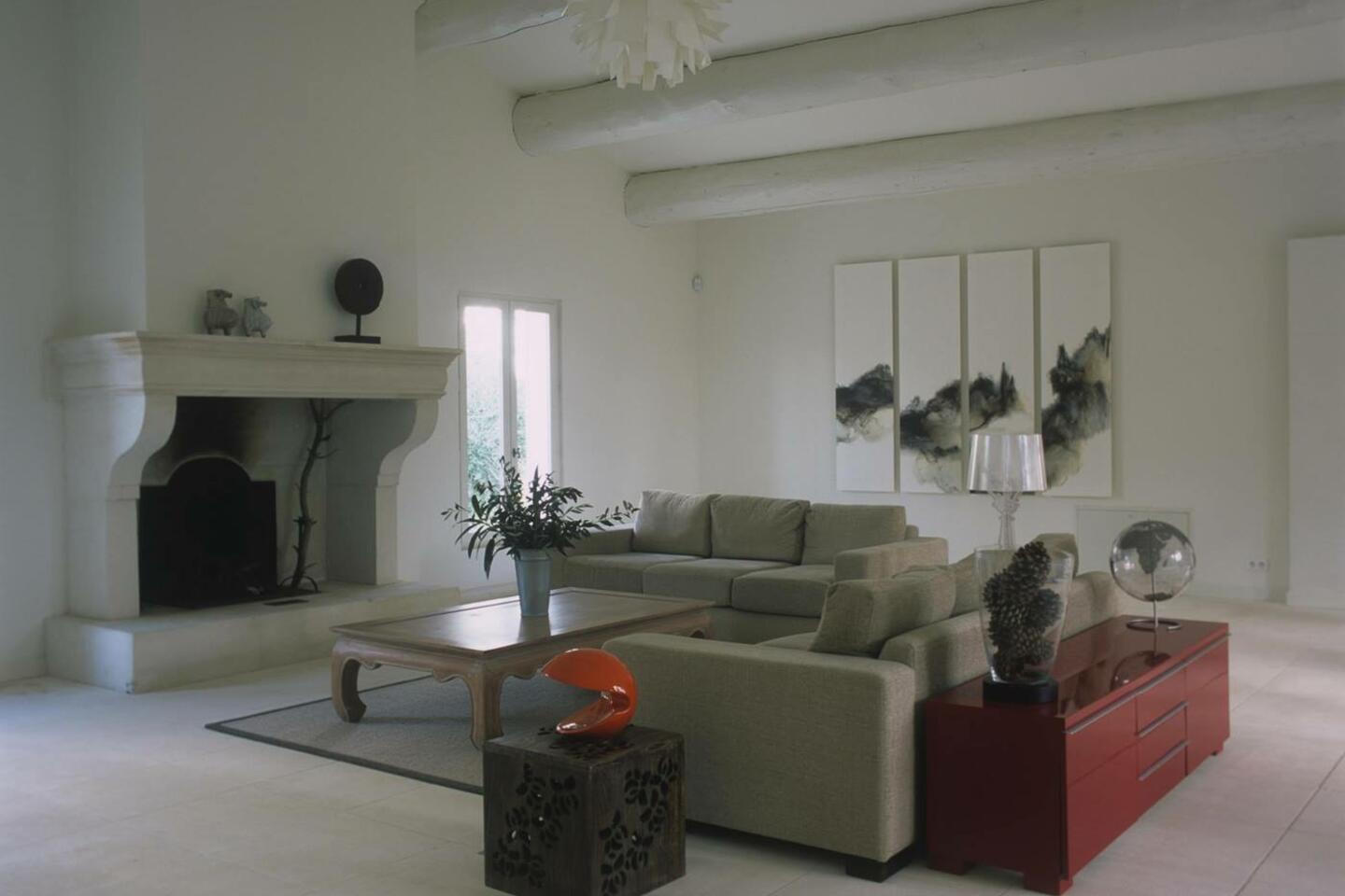 16 - Mas Art et Soleil: Villa: Interior