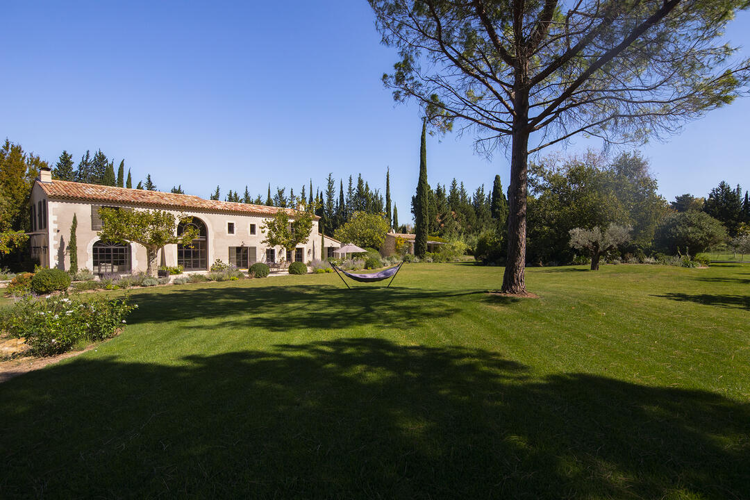 Exceptional property with tennis court in Saint-Rémy-de-Provence 6 - Mas du Paradis: Villa: Exterior