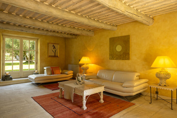 32 - Pine Lodge: Villa: Interior