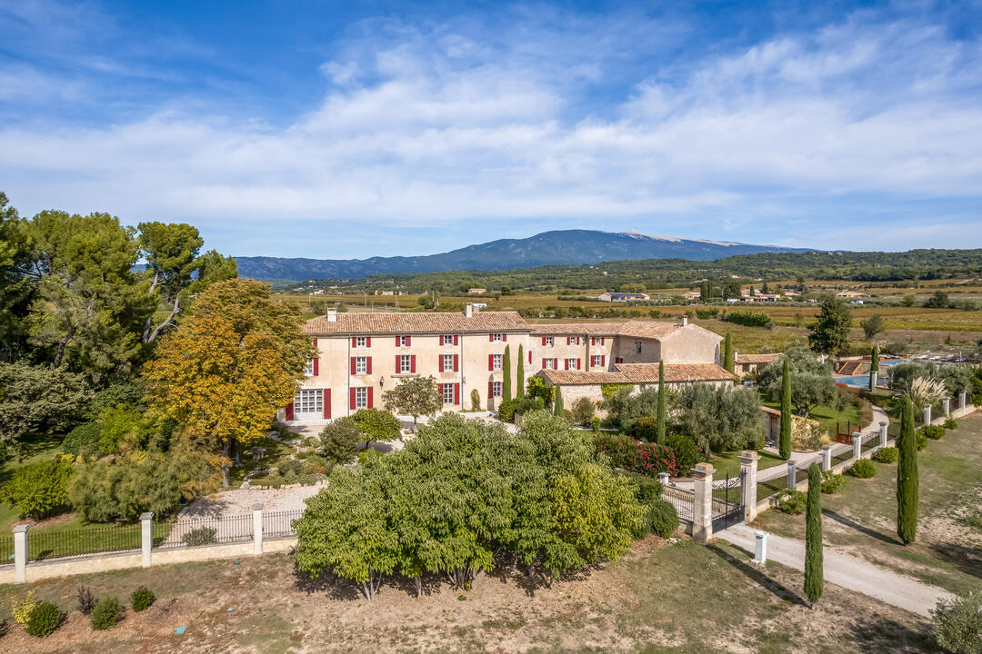 Stunning Mas with Two Pools and a View near Mont Ventoux 5 - Bastide Saint-Pierre: Villa: Exterior