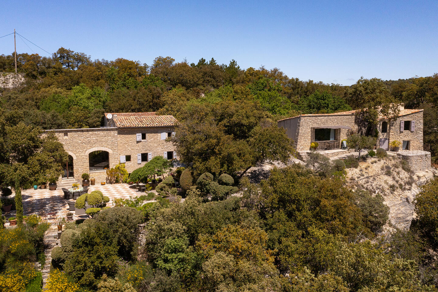 14 - Un Secret Provençal: Villa: Exterior