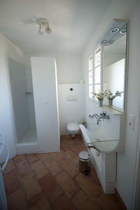 14 - Maison Lagnes: Villa: Bathroom