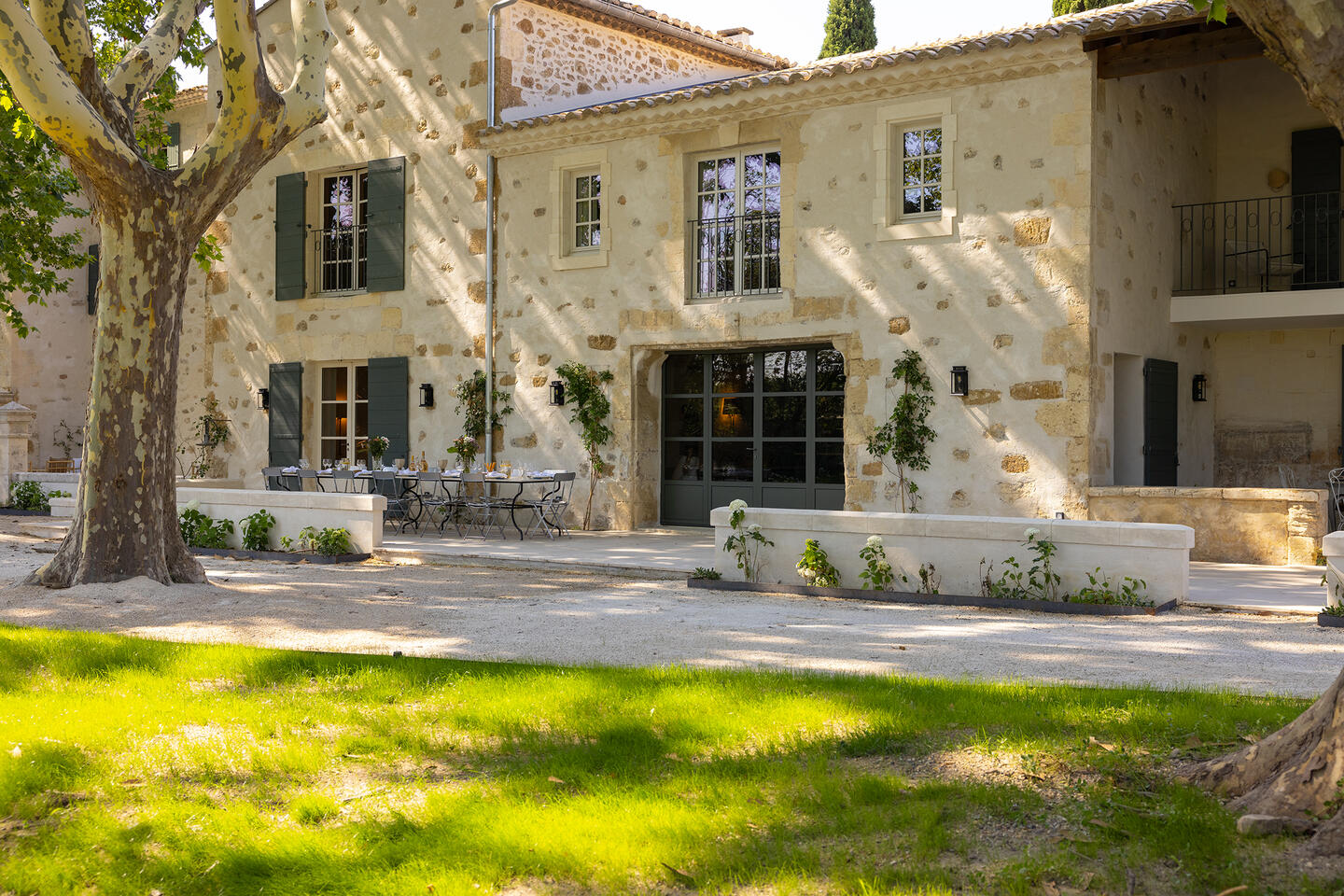 33 - Bastide Mouriès: Villa: Exterior