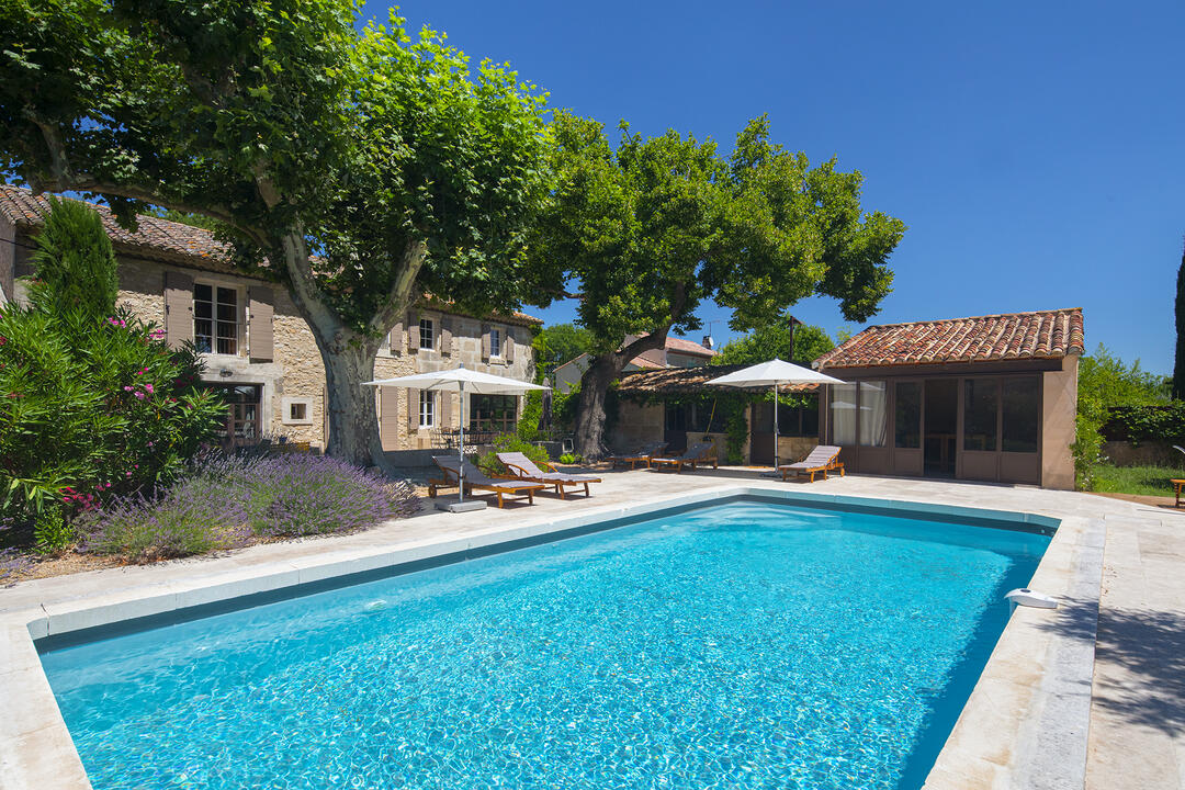 Ferienwohnung mit Klimaanlage in der Nähe von Saint-Étienne 7 - Mas Vigueirat: Villa: Pool