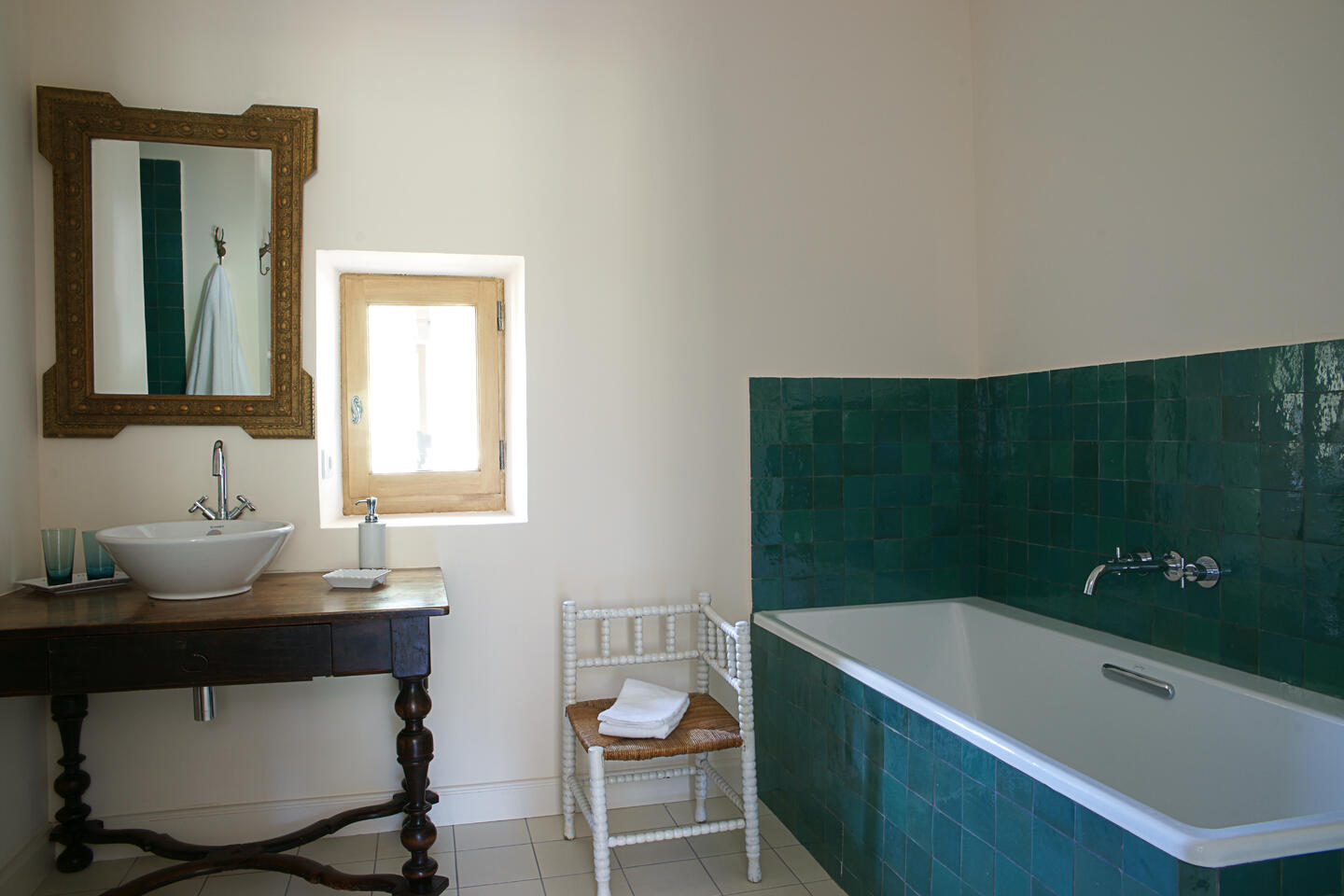 160 - Mas Saint-Rémy: Villa: Bathroom