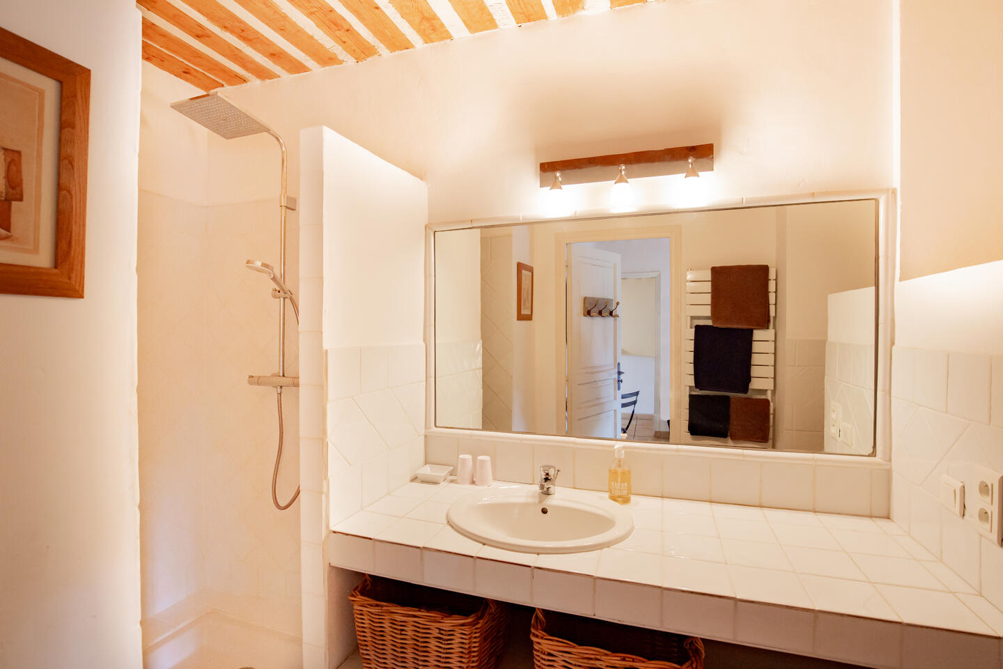 61 - Maison Robion: Villa: Bathroom