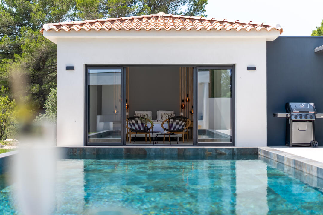 Elegante, moderne Villa mit beheiztem Pool in der Nähe von Lourmarin 5 - Villa Enchantée: Villa: Pool