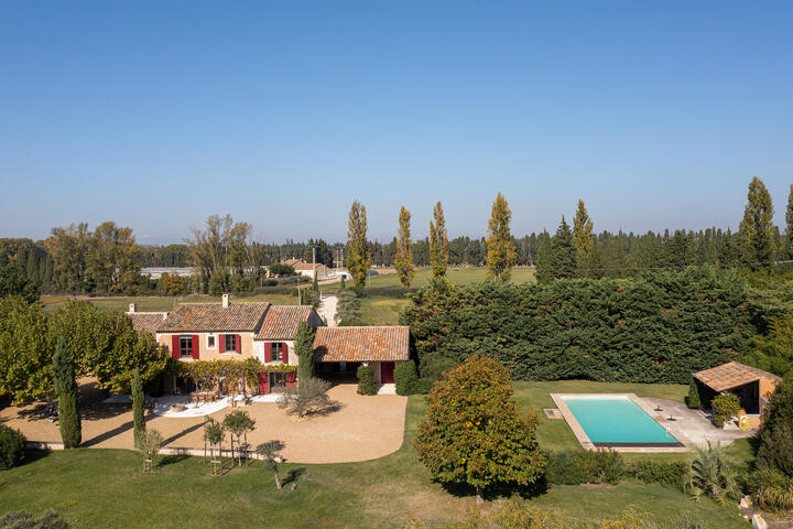 Beautiful renovated farmhouse with a private heated pool