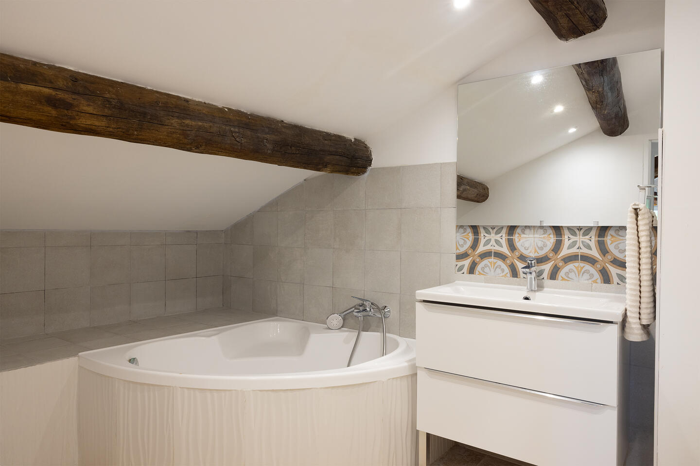36 - La Bastide Lavande: Villa: Bathroom