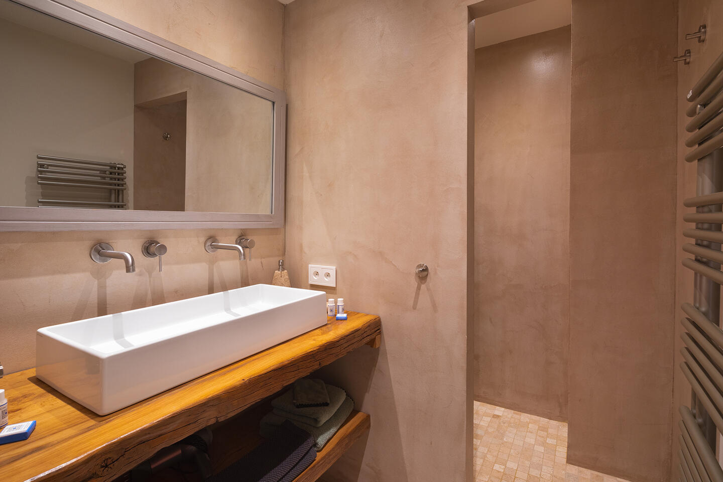 32 - Mas de Provence: Villa: Bathroom