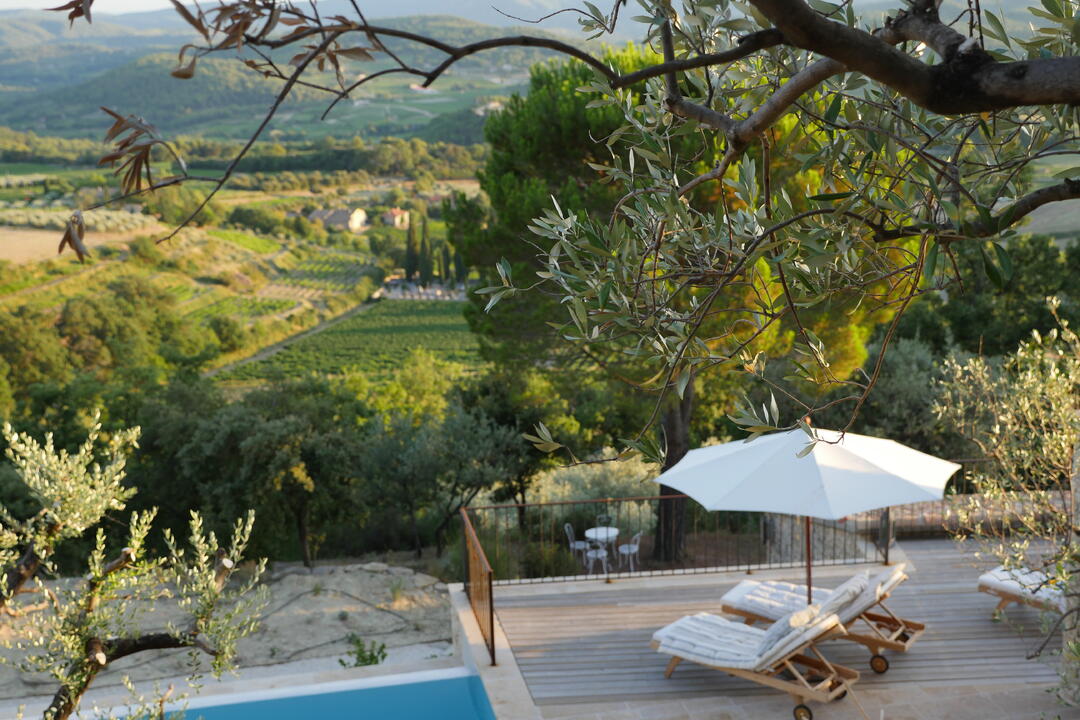 Stunning Holiday Home with Panoramic View and Infinity Pool 7 - Chez Cécile: Villa: Pool