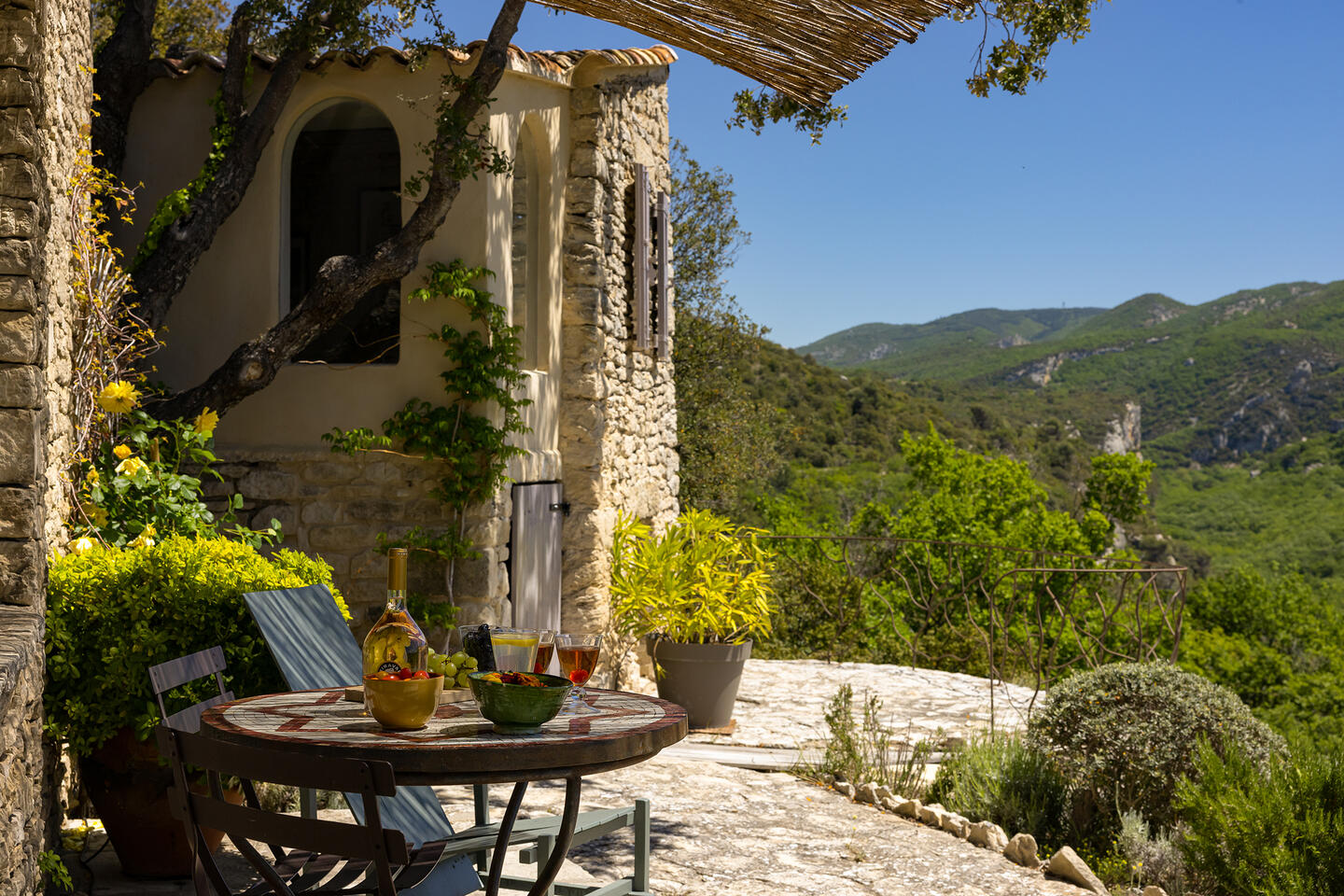 36 - Un Secret Provençal: Villa: Exterior