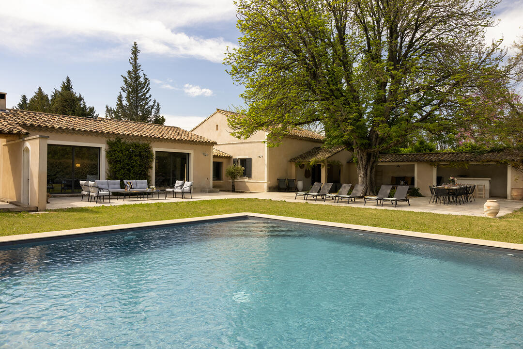 Location de vacances de charme avec climatisation à Eygalières 5 - Maison Sainte Marthe: Villa: Pool