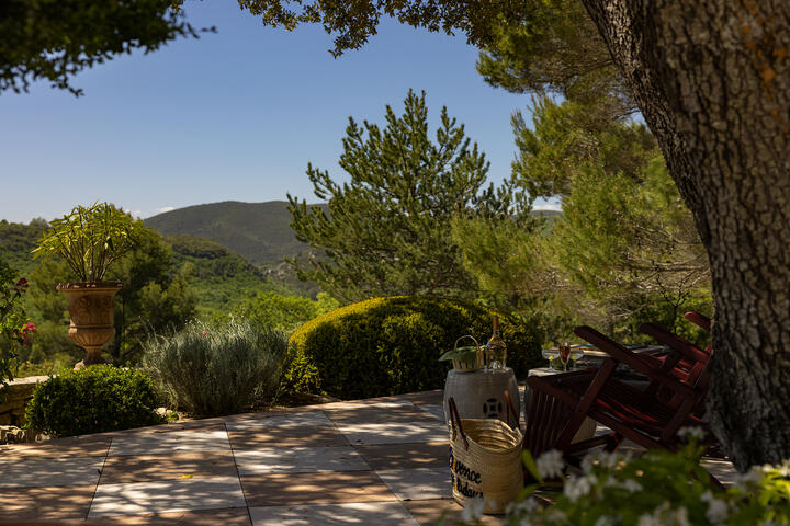 4 - Un Secret Provençal: Villa: Exterior