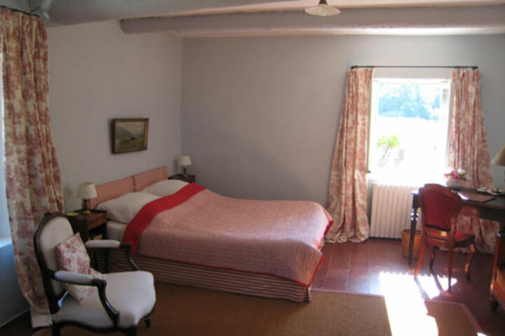 58 - Chez Martine: Villa: Bedroom