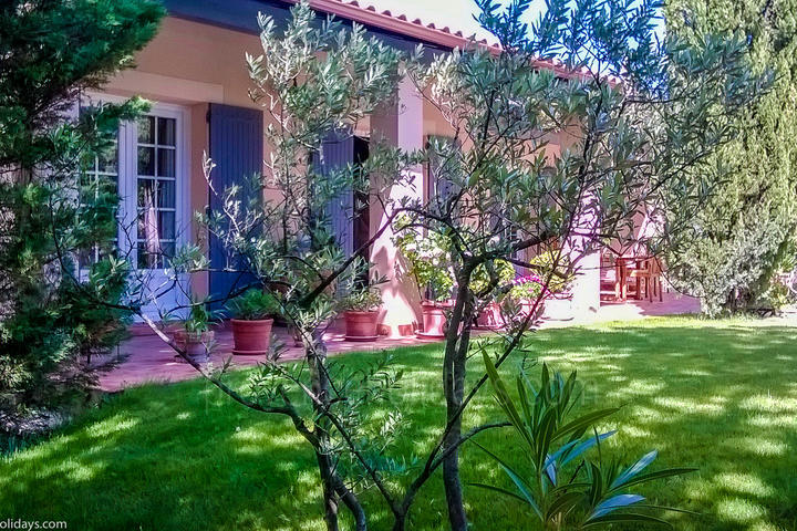Charming Holiday Rental with Private Pool in the Luberon 16 - Chez Jackie: Villa: Exterior
