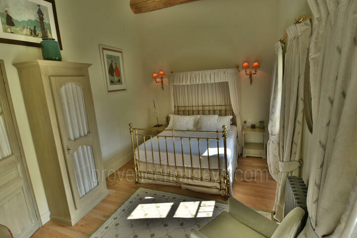 29 - Chez Emile: Villa: Bedroom