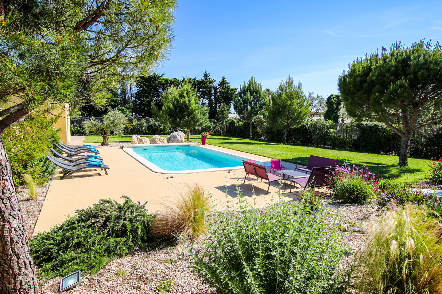 Huisdiervriendelijke villa in de buurt van de Mont Ventoux 1 - Chez Stefan: Villa: Pool