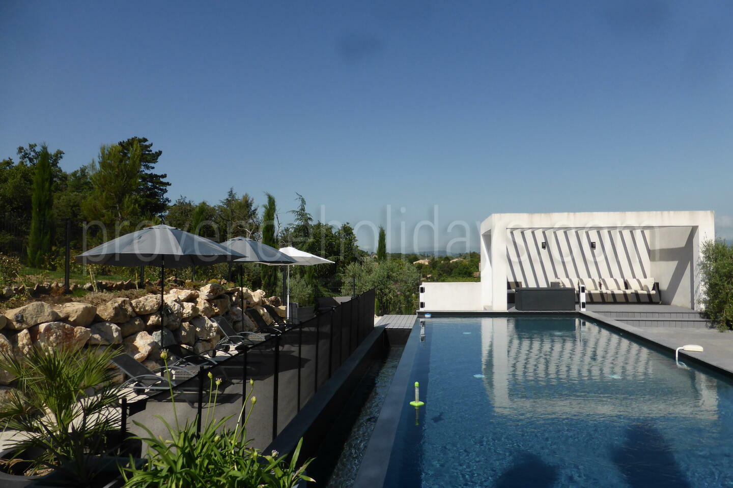 Atemberaubende Ferienwohnung mit Infinity-Pool in Apt -1 - Maison d’Apt: Villa: Pool