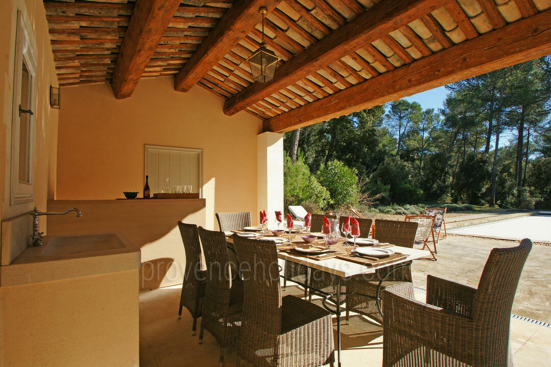 Pet-friendly Traditional Farmhouse with Air Conditioning 4 - Le Mas des Roses: Villa: Interior