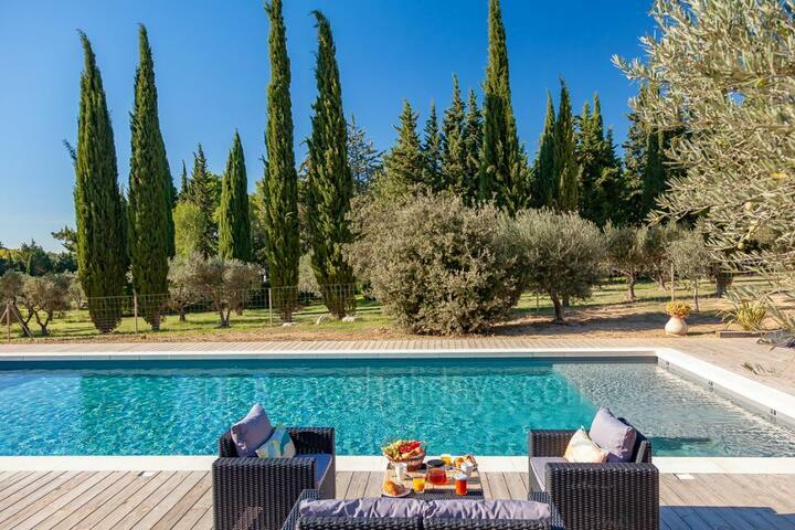 Modern Villa with Luxury Interior and Heated Pool 3 - Chez Paola: Villa: Pool