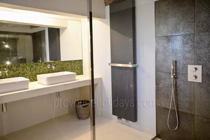 41 - Bonnieux Mas: Villa: Bathroom