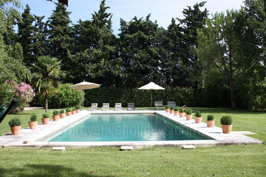 Beautiful Property with Private Pool in Eygalières 5 - Mas Art et Soleil: Villa: Pool