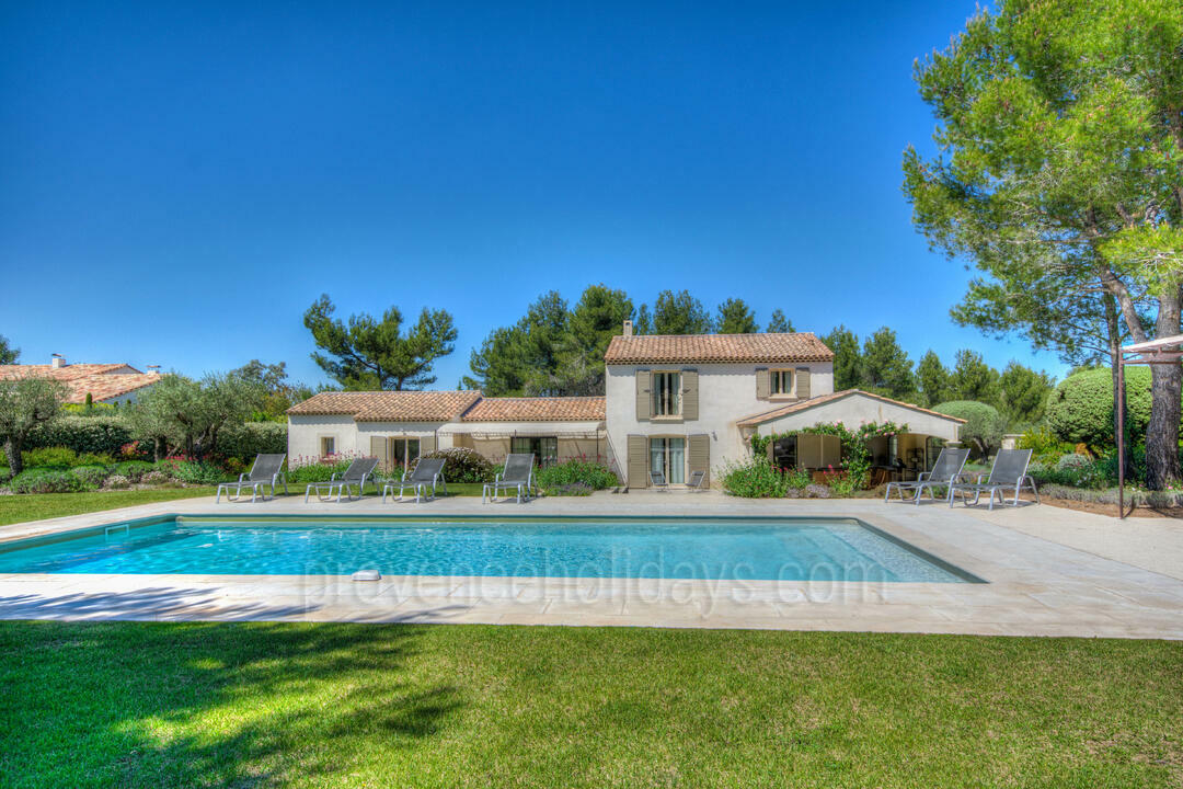 Location de vacances avec piscine chauffée à Eygalières 7 - Chez Marie Therèse: Villa: Pool